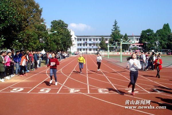 黄山区初中领导团队革新，引领未来教育新力量